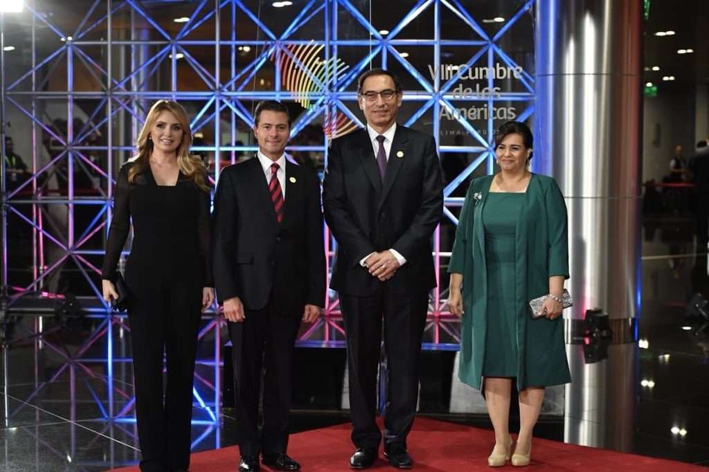 Angéica Rivera y su esposo, el presidente mexicano Enrique Peña Nieto, junto al presidente de Perú, Martin Vizcarra y su esposa, Maribel Díaz