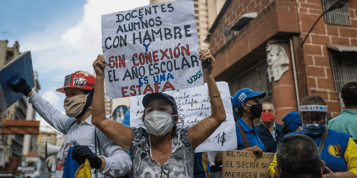 Maestros protesta